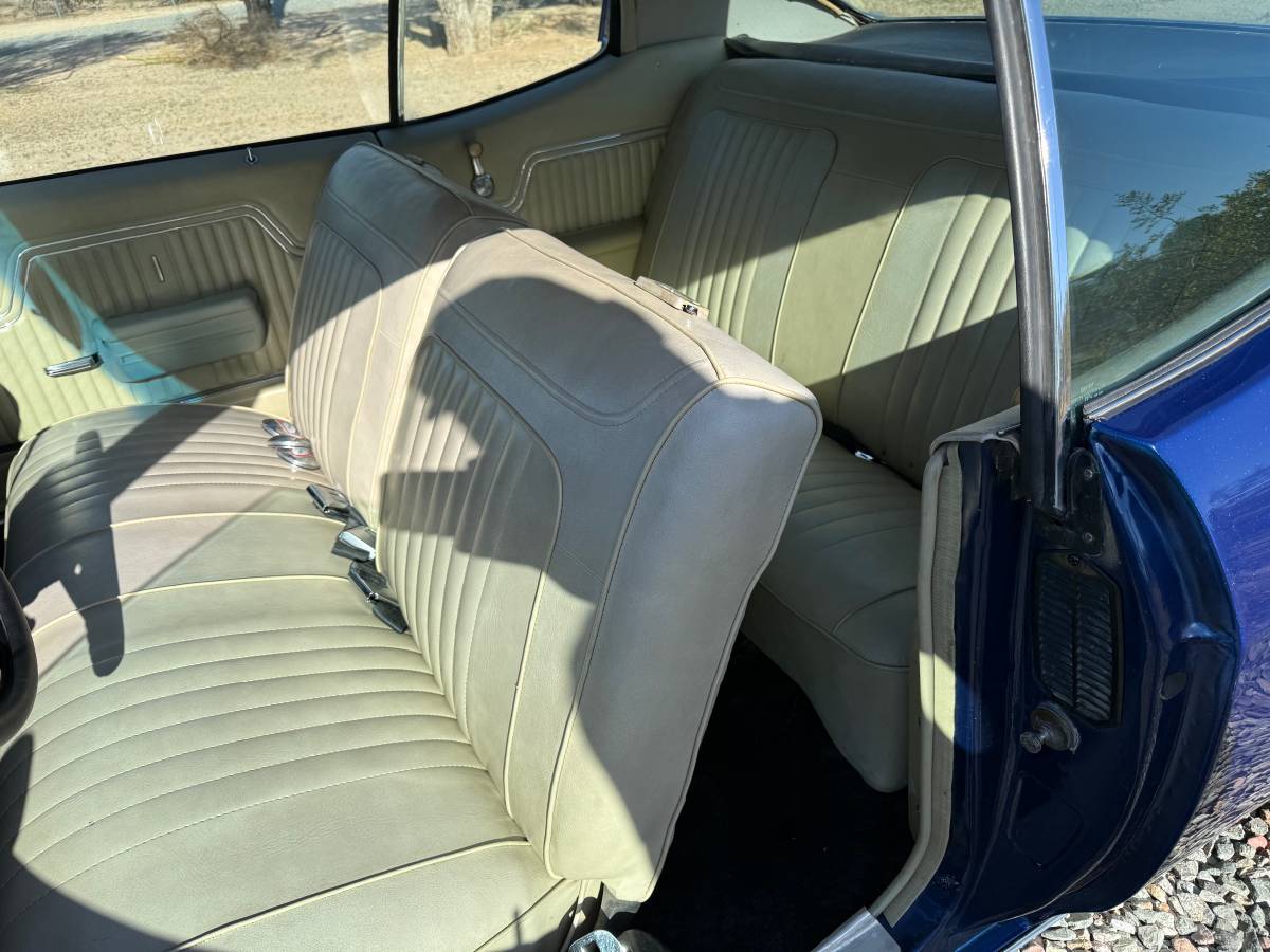 Chevrolet-Chevelle-malibu-1972-4