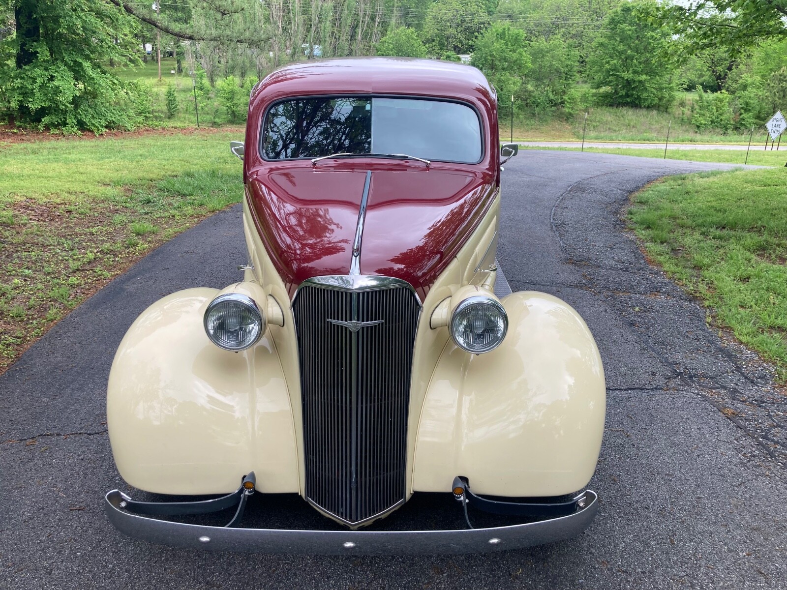 Chevrolet-Chevy-1937-Sedan-1