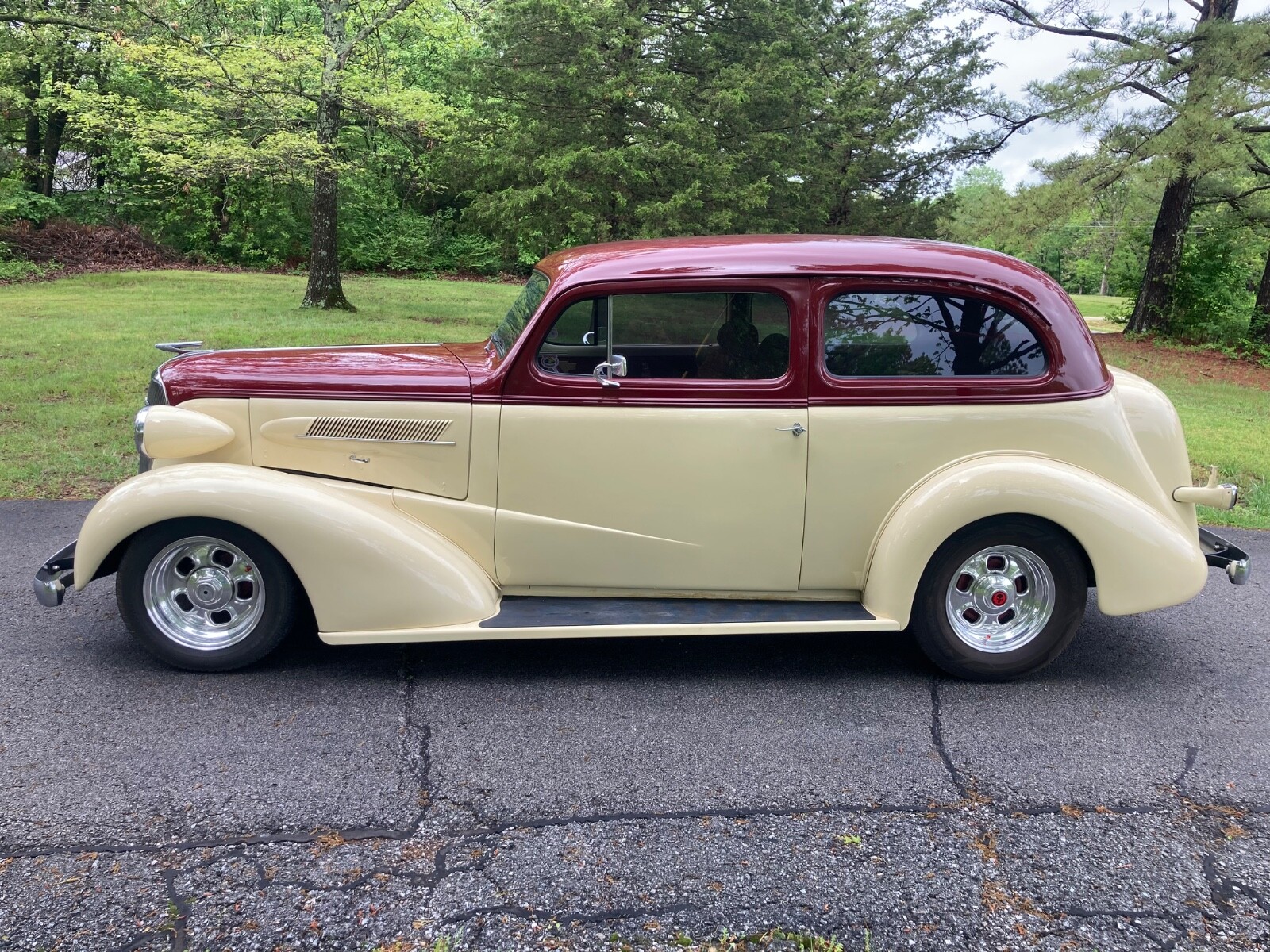 Chevrolet-Chevy-1937-Sedan-16