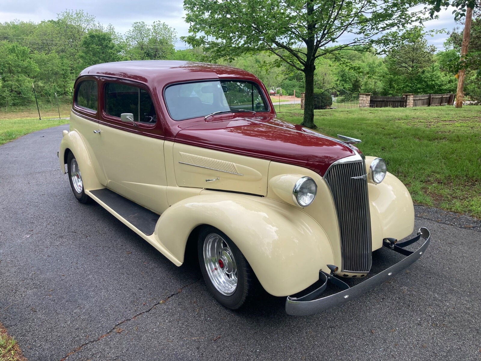 Chevrolet-Chevy-1937-Sedan