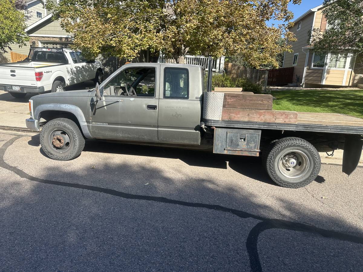 Chevrolet-Cheyenne-3500-ck-1994-green-2