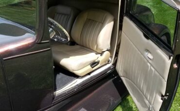 Chevrolet-Confederate-3-window-coupe-1932-custom-11