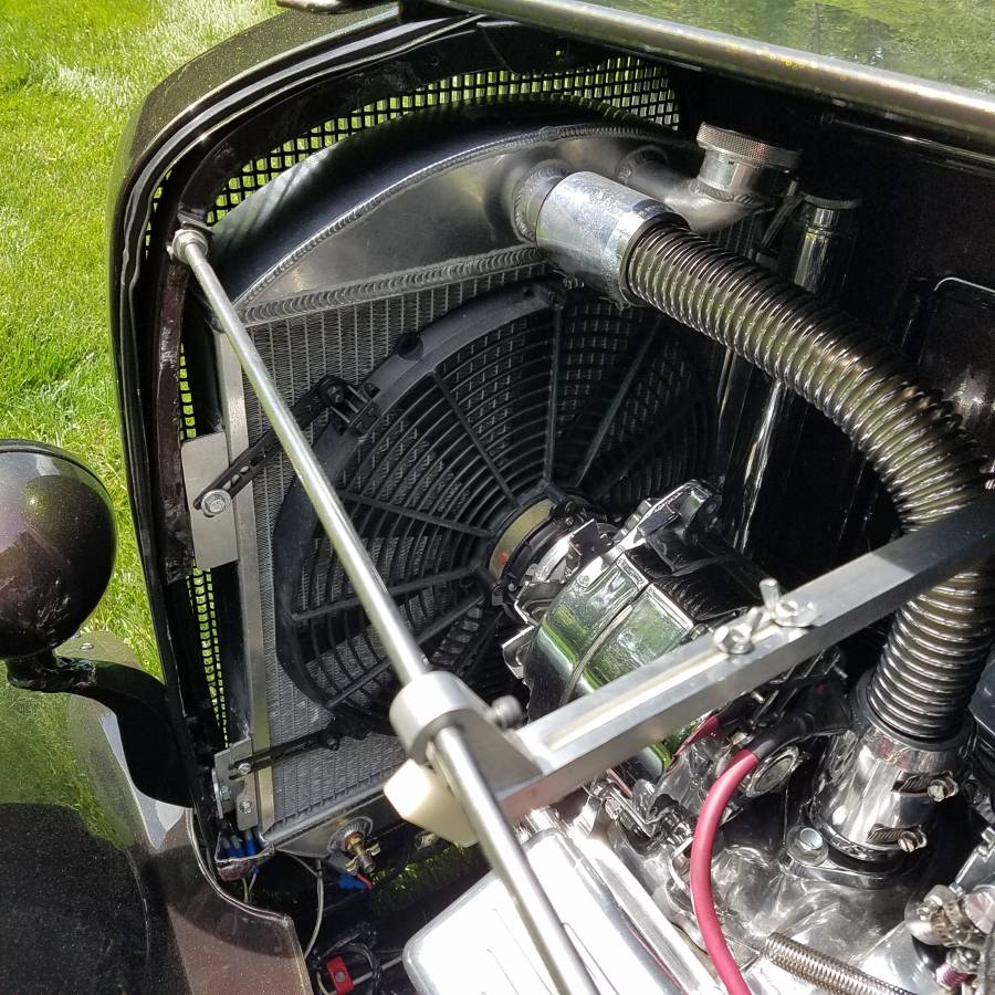 Chevrolet-Confederate-3-window-coupe-1932-custom-19
