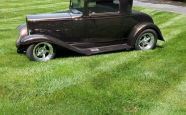 Chevrolet-Confederate-3-window-coupe-1932-custom