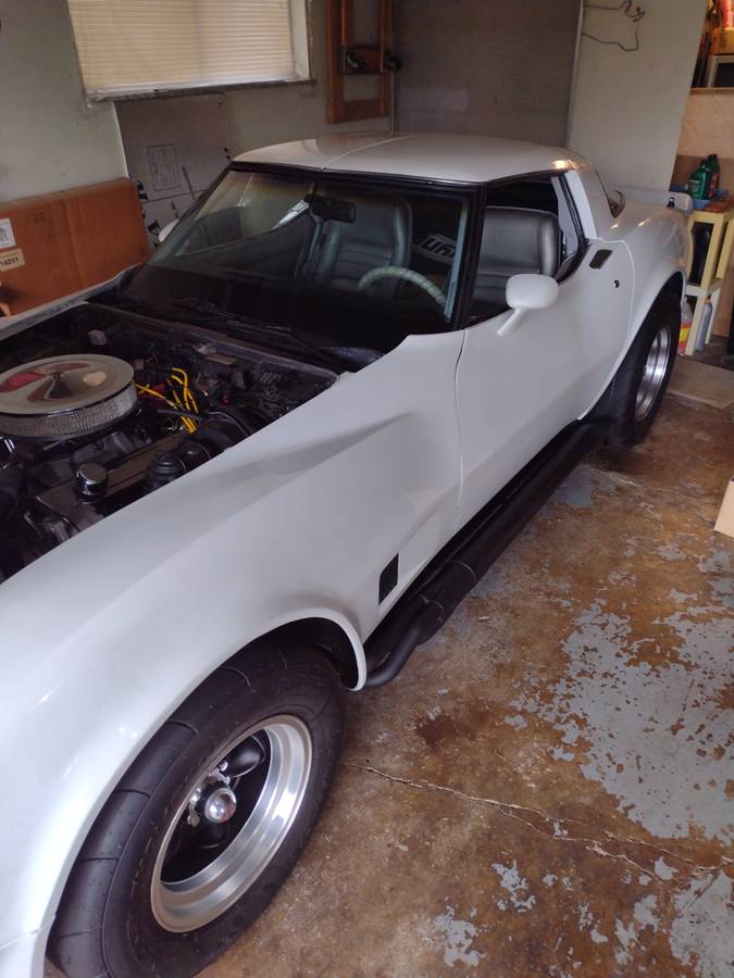 Chevrolet-Cor-1981-white-1