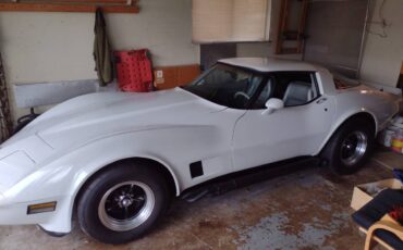 Chevrolet-Cor-1981-white