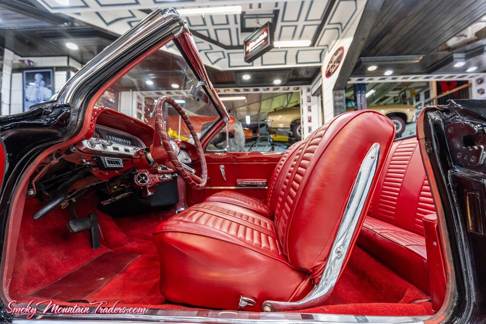 Chevrolet-Corvair-1964-33