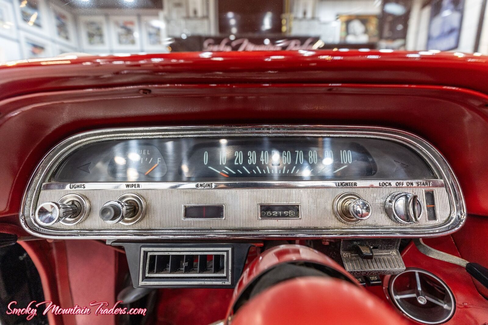 Chevrolet-Corvair-1964-37