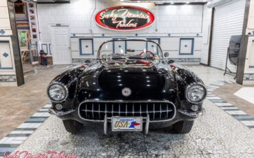 Chevrolet-Corvette-1956-11