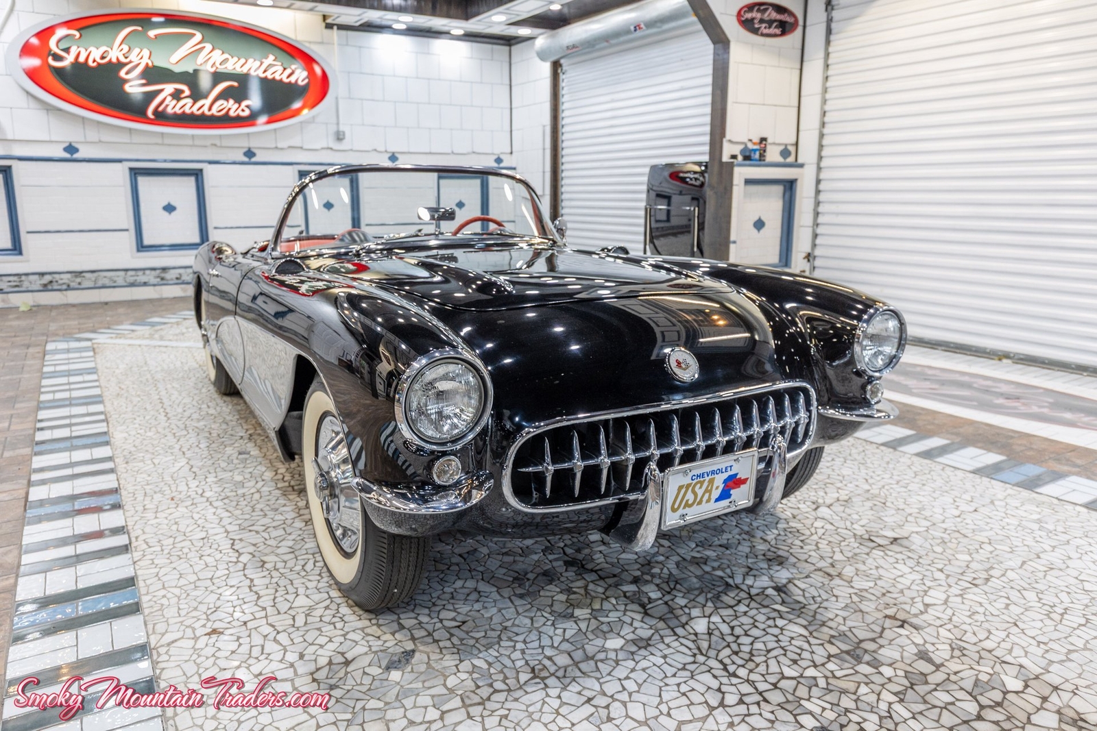 Chevrolet-Corvette-1956-16