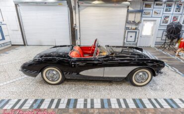 Chevrolet-Corvette-1956-24