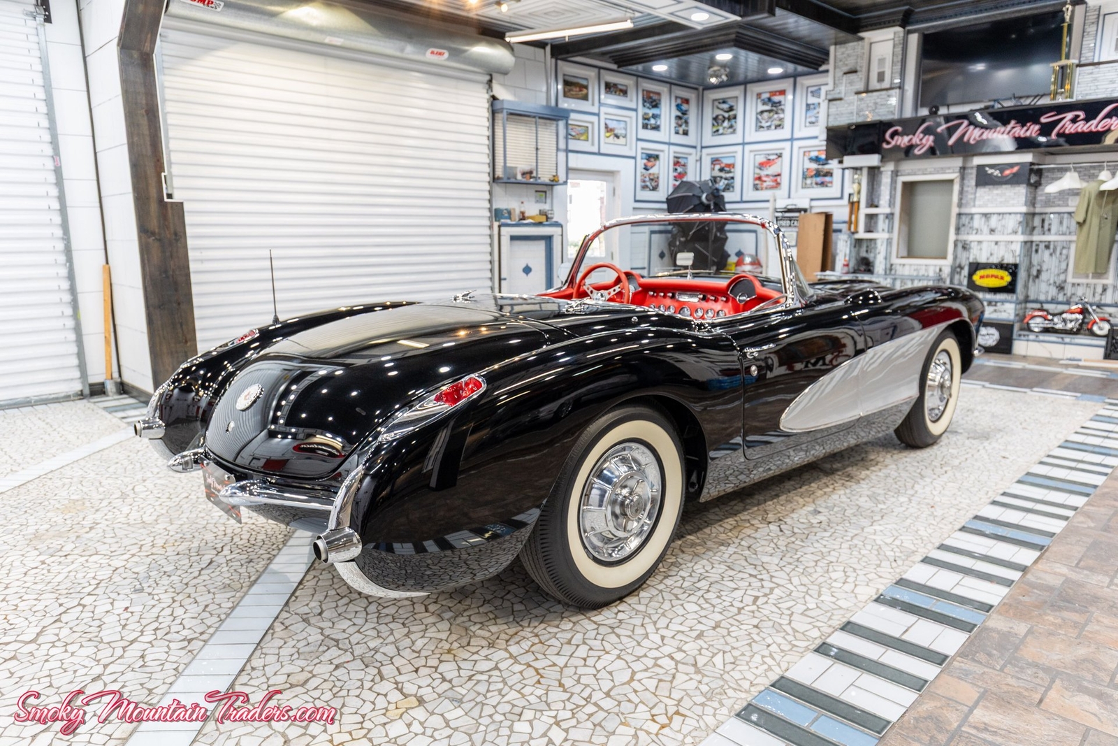Chevrolet-Corvette-1956-25