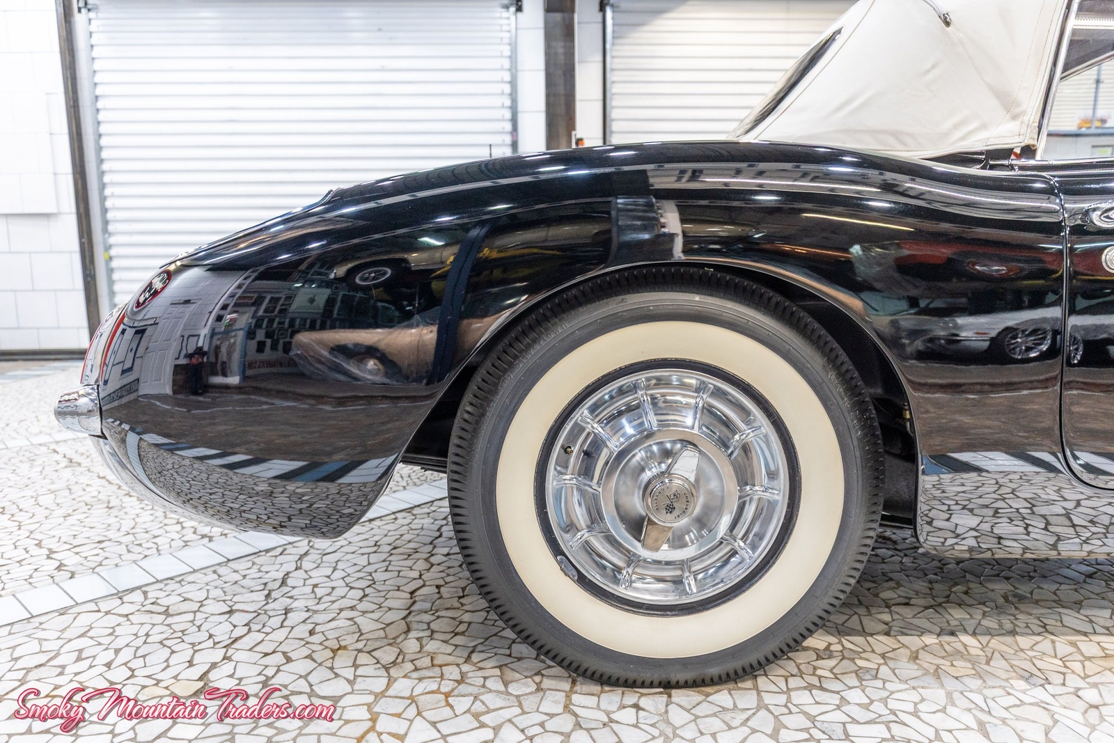 Chevrolet-Corvette-1956-32