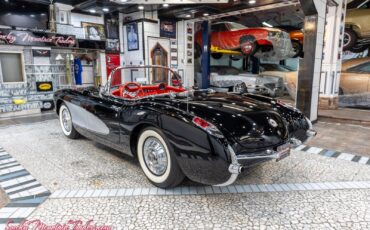 Chevrolet-Corvette-1956-38