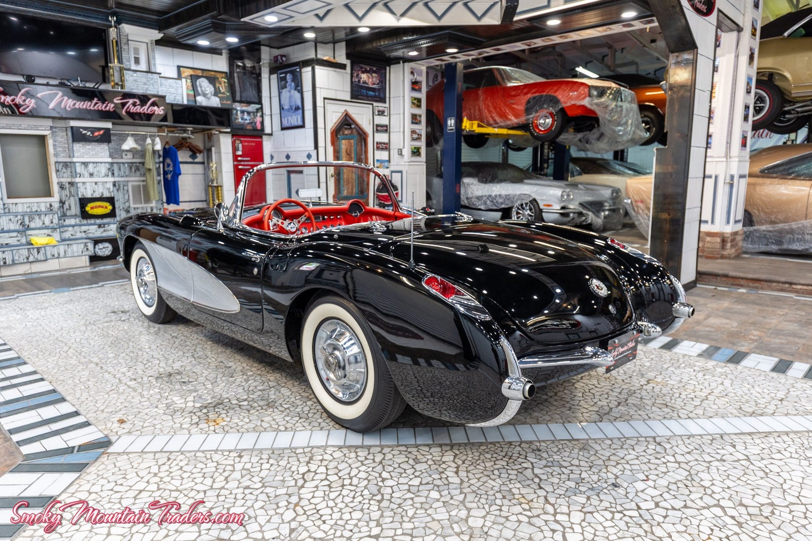 Chevrolet-Corvette-1956-38
