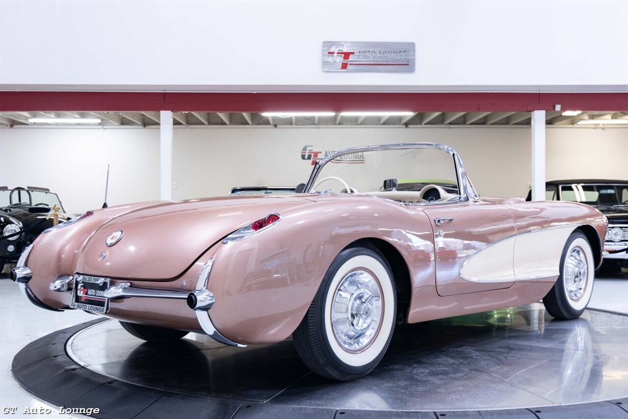 Chevrolet-Corvette-1956-Convertible-3