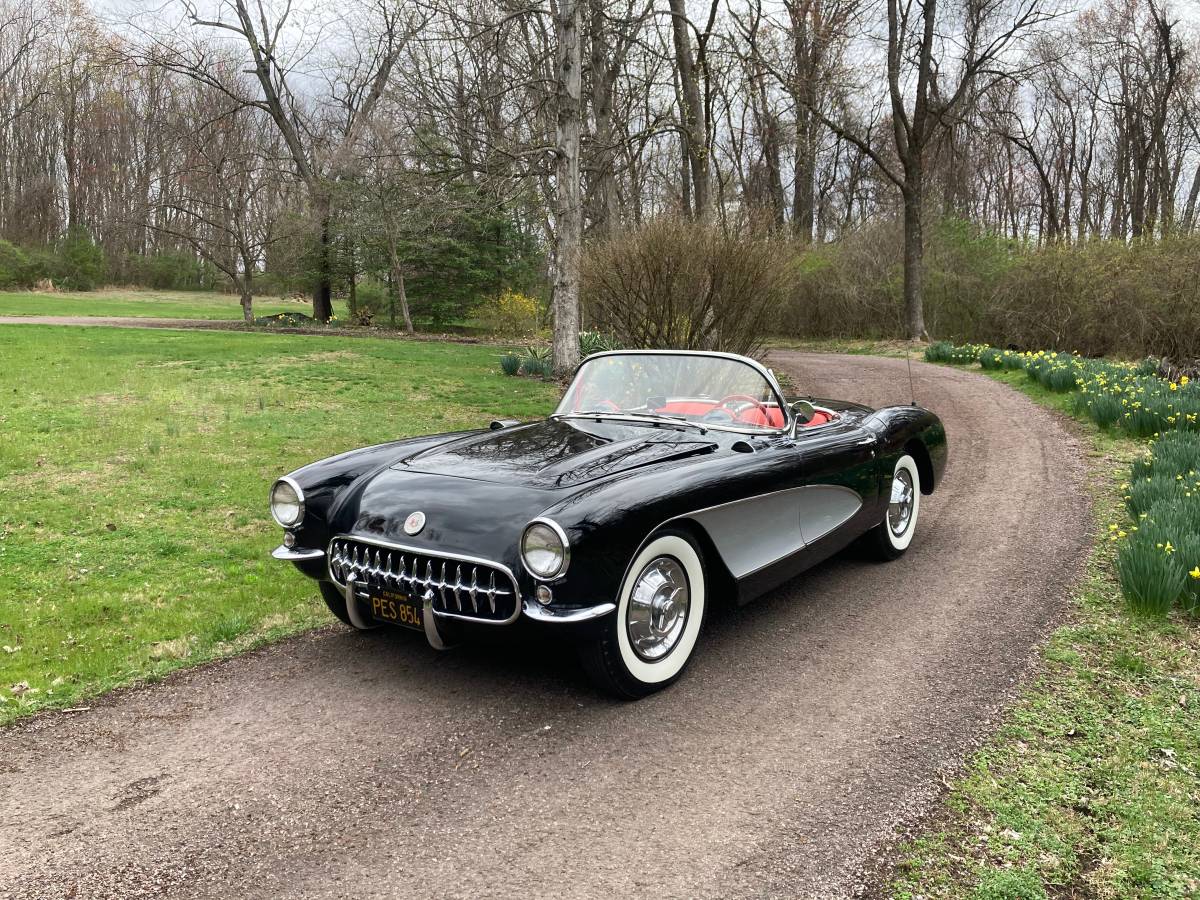 Chevrolet-Corvette-1957-7