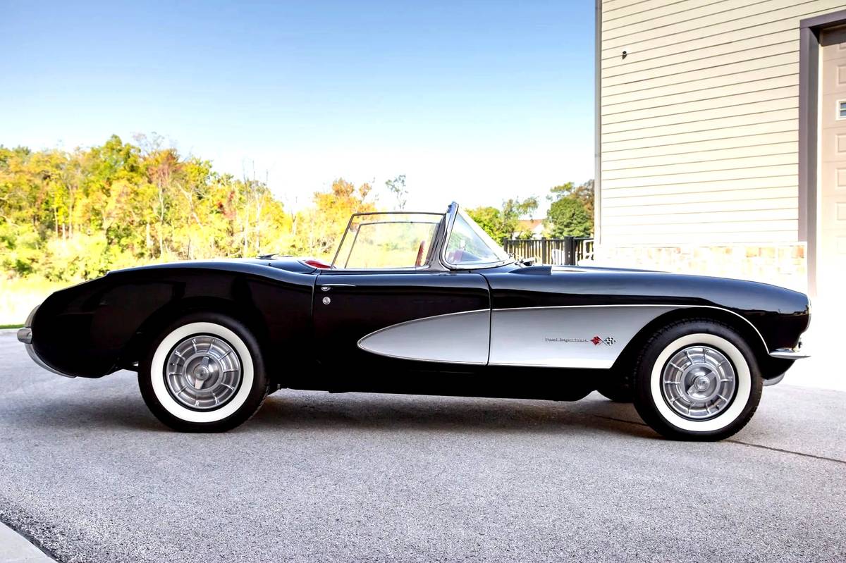 Chevrolet-Corvette-1957-8