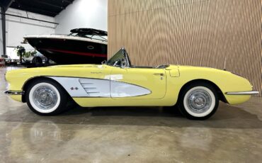 Chevrolet-Corvette-1958-American-Muscle-Car-15