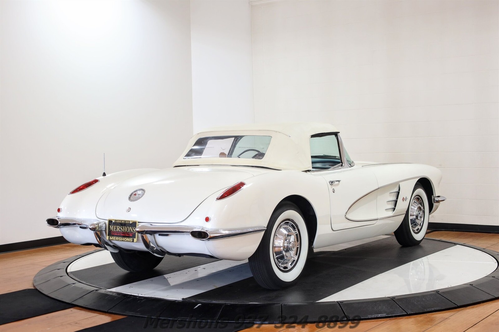 Chevrolet-Corvette-1959-Convertible-10