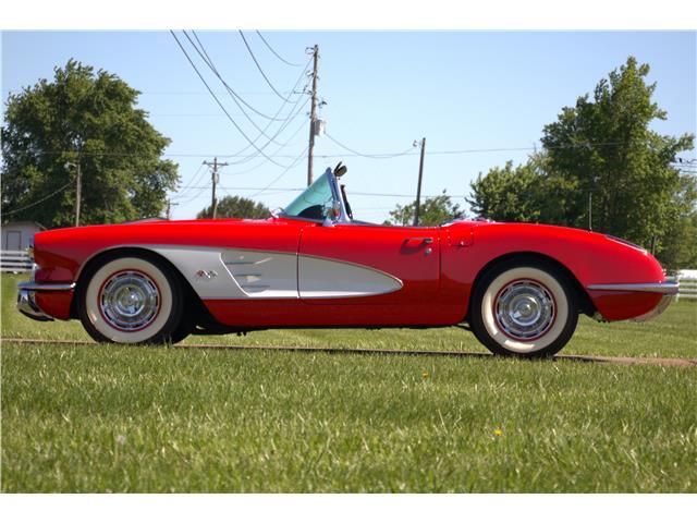 Chevrolet-Corvette-1960-Convertible-12