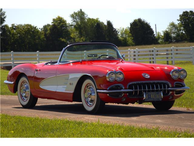 Chevrolet-Corvette-1960-Convertible-3