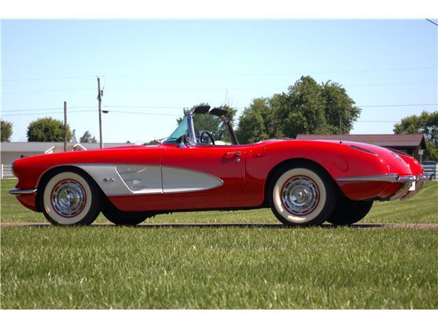 Chevrolet-Corvette-1960-Convertible-30
