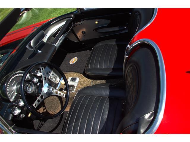 Chevrolet-Corvette-1960-Convertible-5