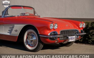 Chevrolet-Corvette-1961-13
