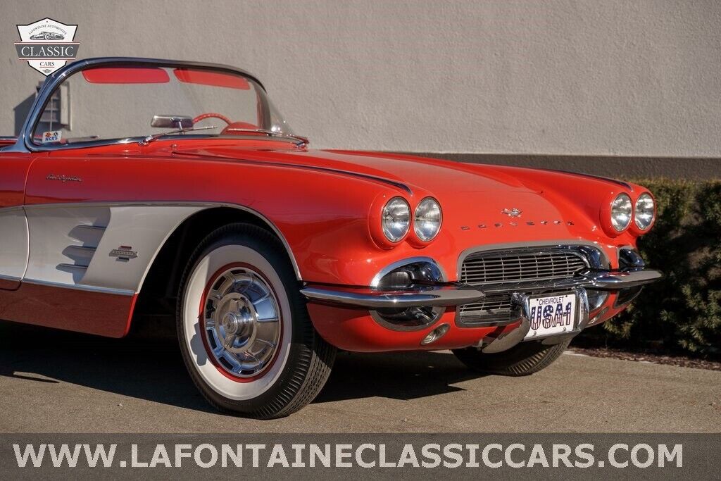 Chevrolet-Corvette-1961-13