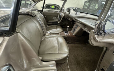 Chevrolet-Corvette-1961-16