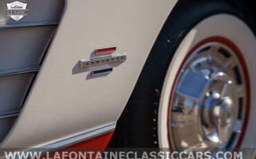 Chevrolet-Corvette-1961-23
