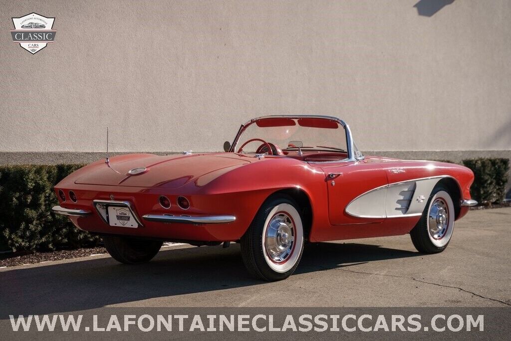 Chevrolet-Corvette-1961-24