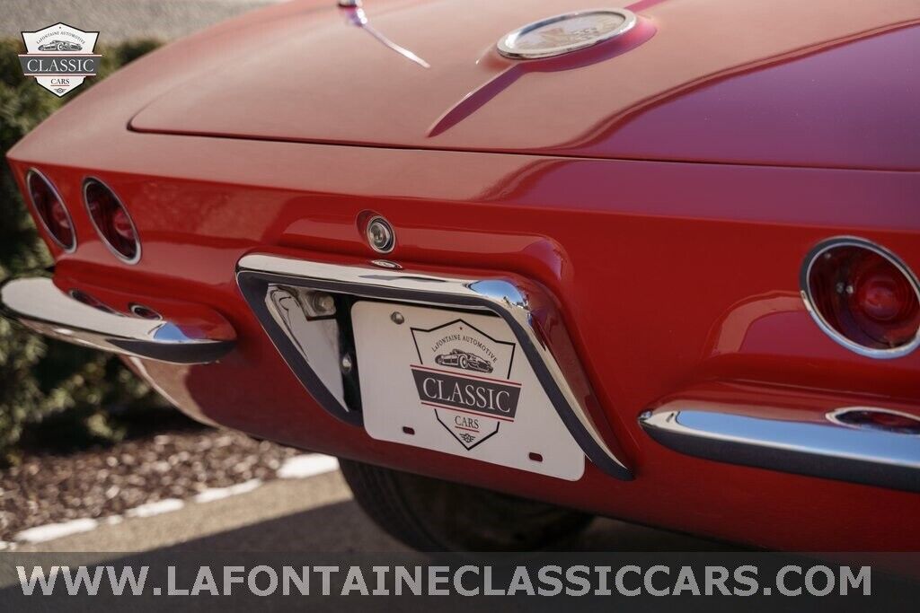 Chevrolet-Corvette-1961-27