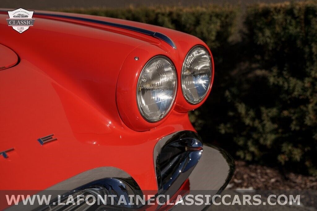 Chevrolet-Corvette-1961-36