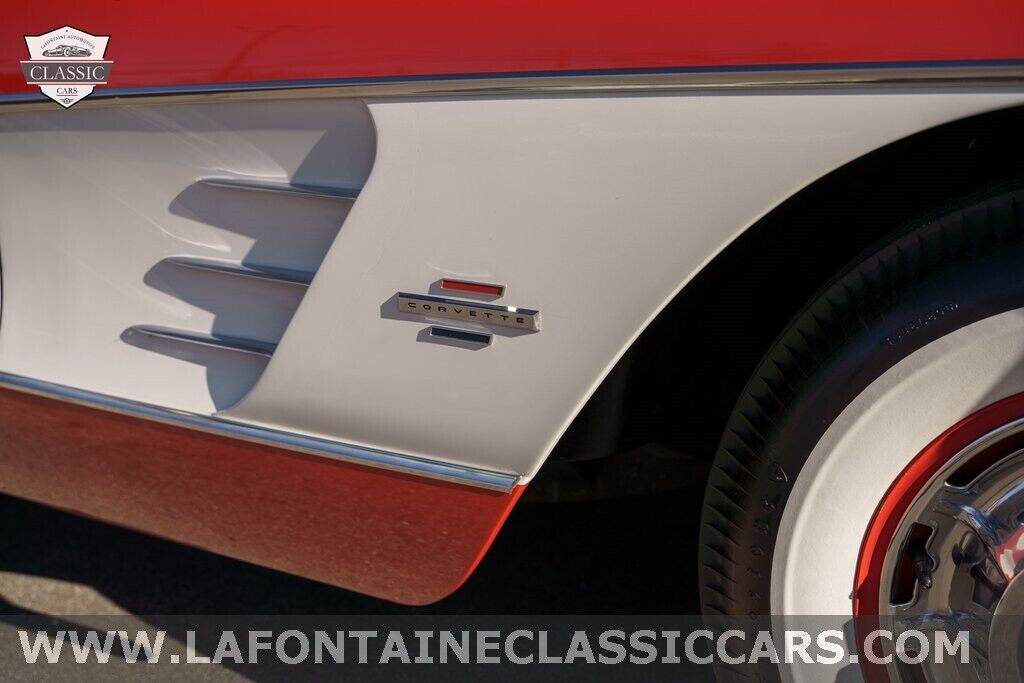 Chevrolet-Corvette-1961-37
