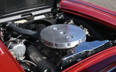 Chevrolet-Corvette-1961-Convertible-12