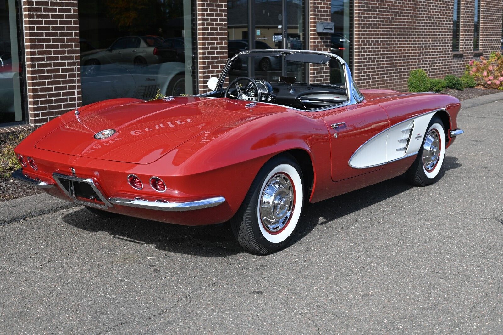Chevrolet-Corvette-1961-Convertible-18