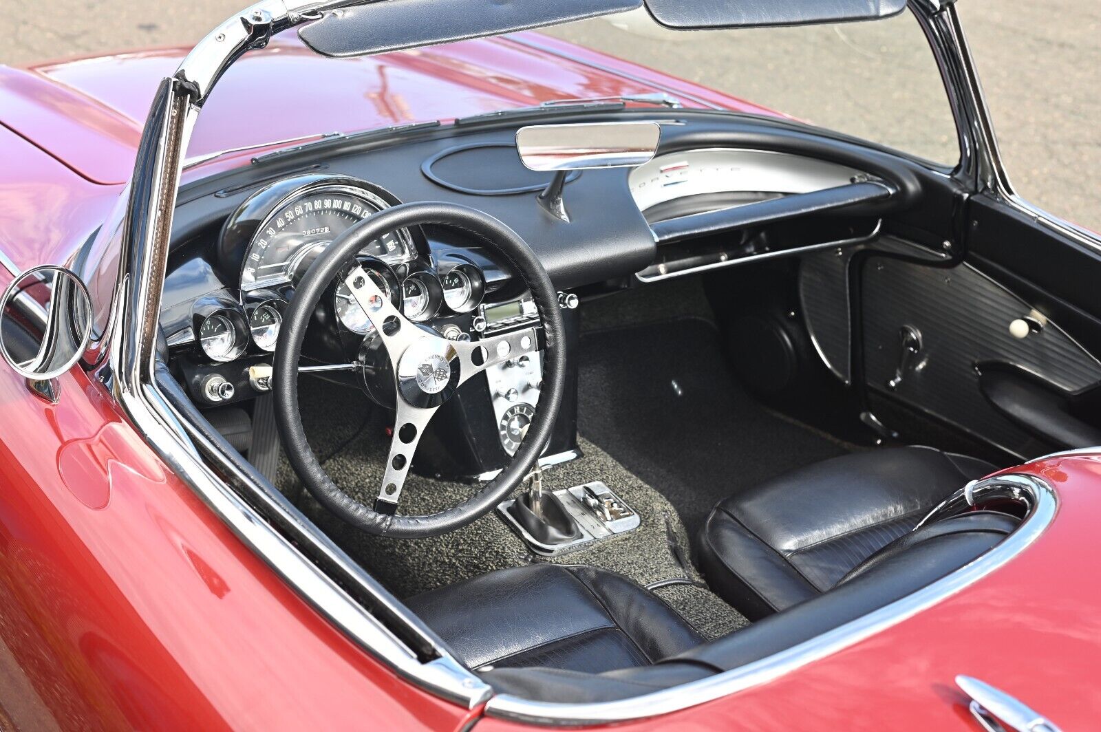 Chevrolet-Corvette-1961-Convertible-19