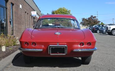 Chevrolet-Corvette-1961-Convertible-3
