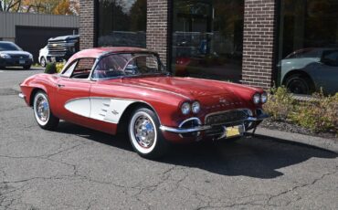 Chevrolet-Corvette-1961-Convertible-9