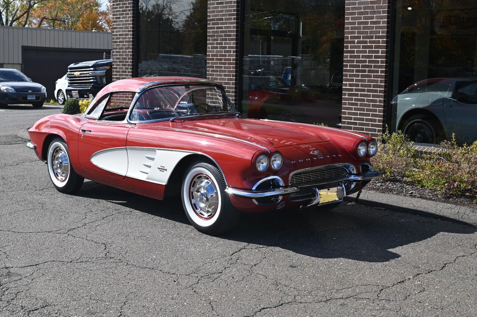 Chevrolet-Corvette-1961-Convertible-9