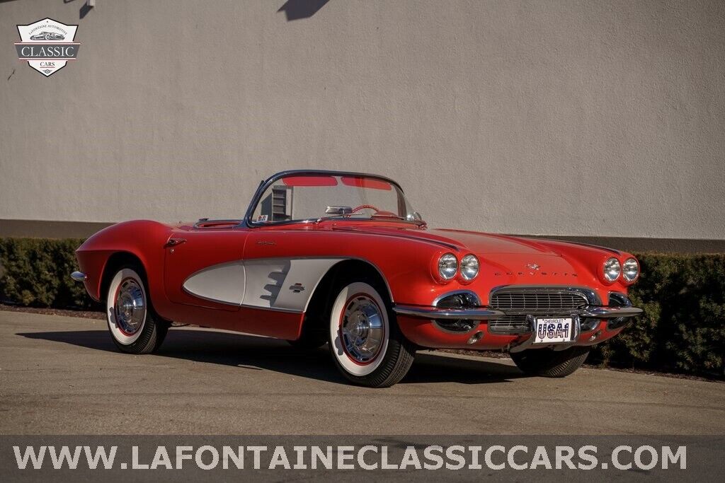 Chevrolet-Corvette-1961