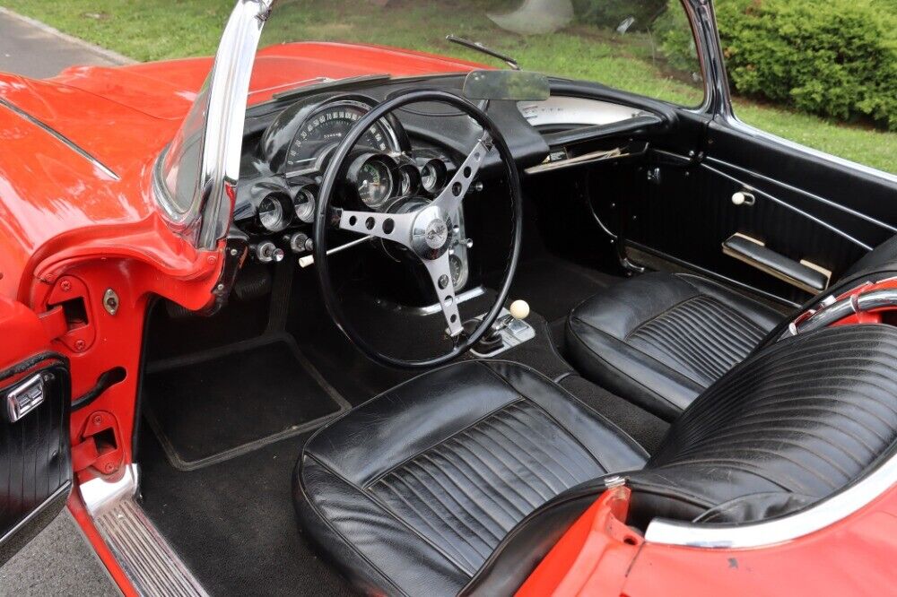 Chevrolet-Corvette-1962-5