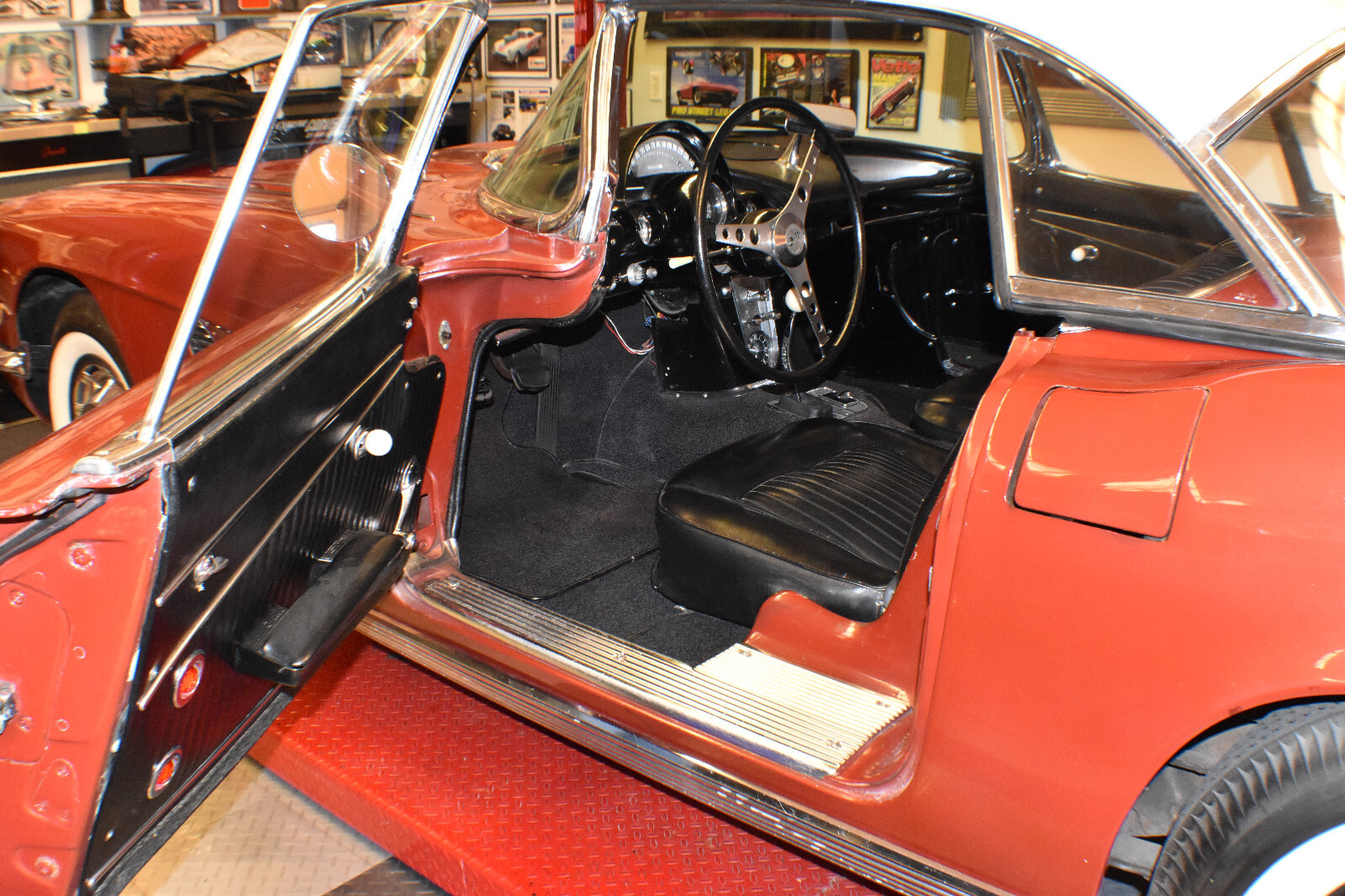 Chevrolet-Corvette-1962-Convertible-15