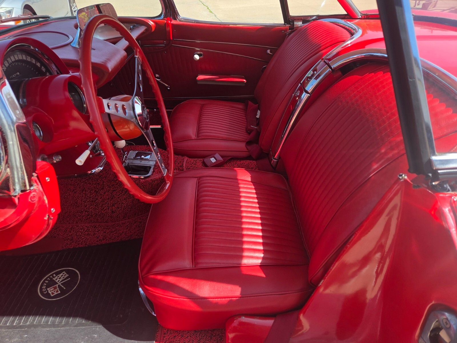 Chevrolet-Corvette-1962-Convertible-17