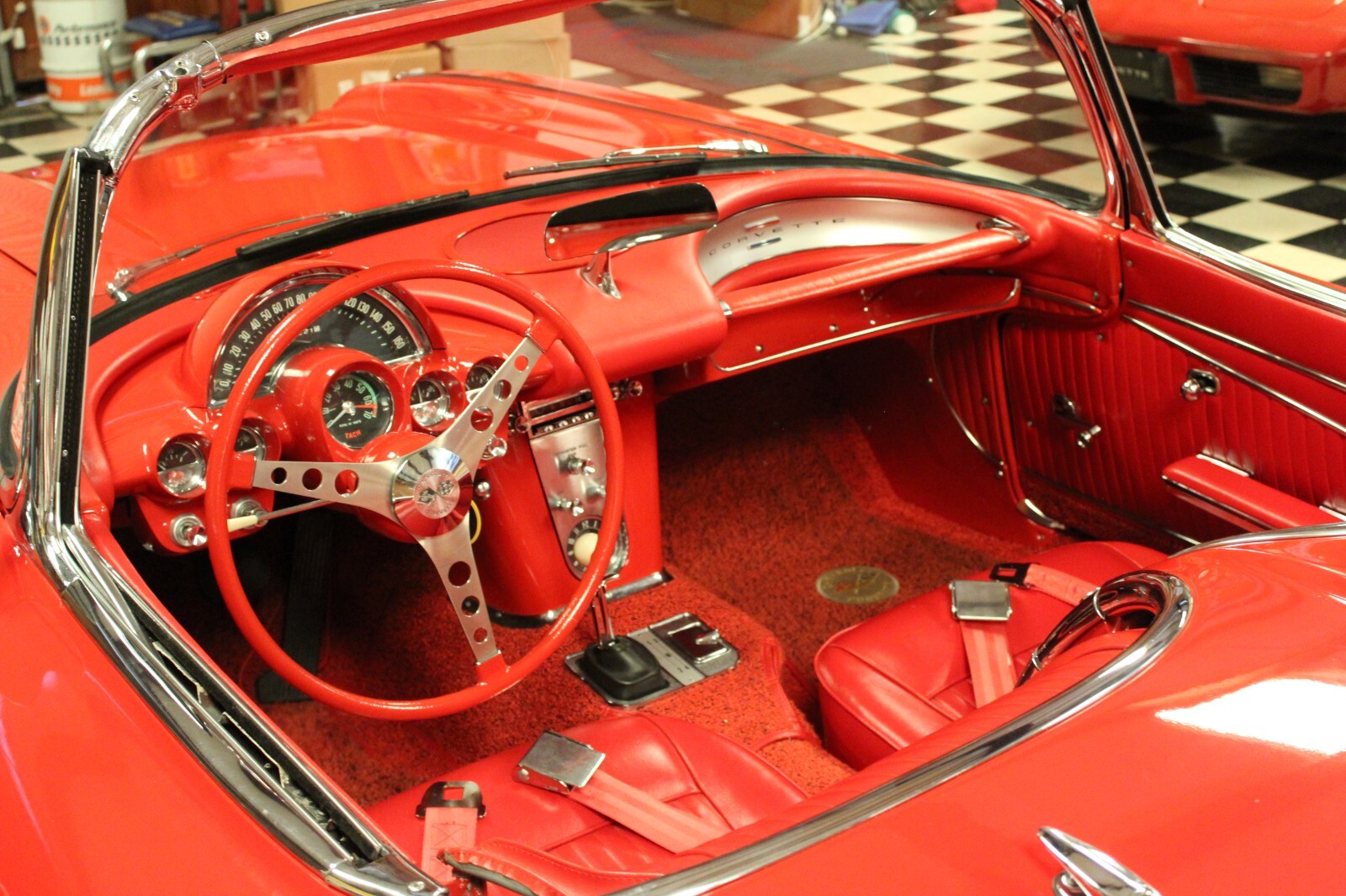 Chevrolet-Corvette-1962-Convertible-19