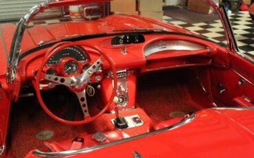 Chevrolet-Corvette-1962-Convertible-20