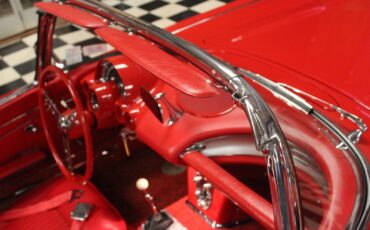 Chevrolet-Corvette-1962-Convertible-23