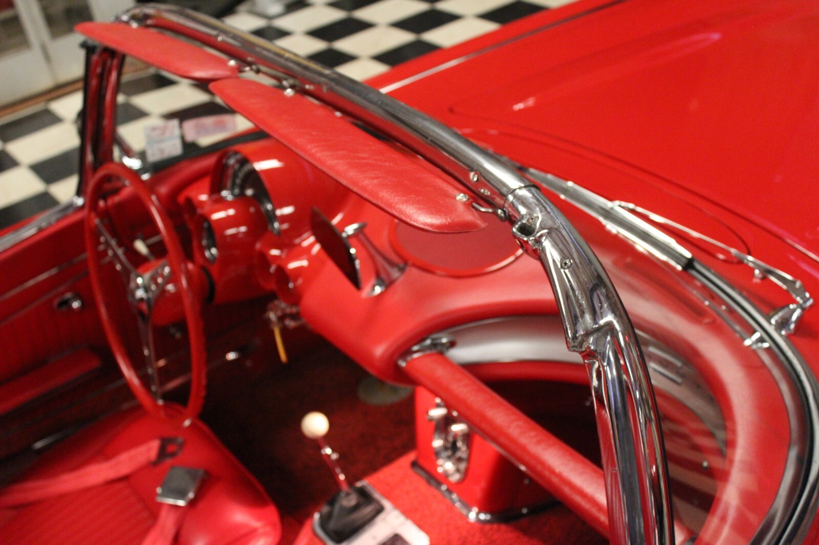 Chevrolet-Corvette-1962-Convertible-23